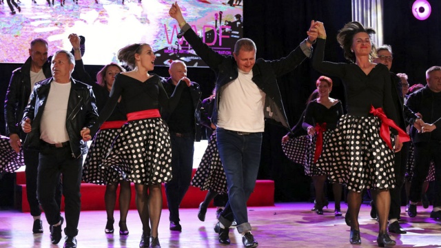 Szczecinianie, którym nie są straszne taneczne pląsy i liczna konkurencja - Szkoła Tańca Astra wywalczyła tytuły Mistrza Świata. W rozegranych w Warszawie Mistrzostwach wzięło udział 5000 tancerzy między innymi z Polski, Czech, Węgier, Macedonii i Szwecji.